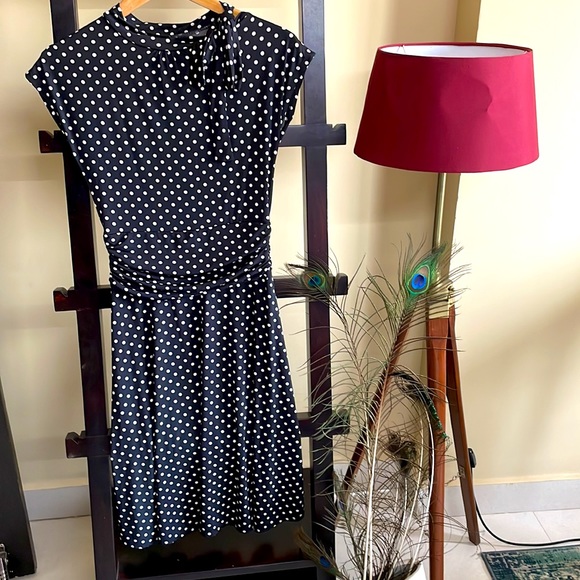 Gorgeous Retrolicious brand, polka dots dress with tie bow on shoulder, Size M - Picture 3 of 9